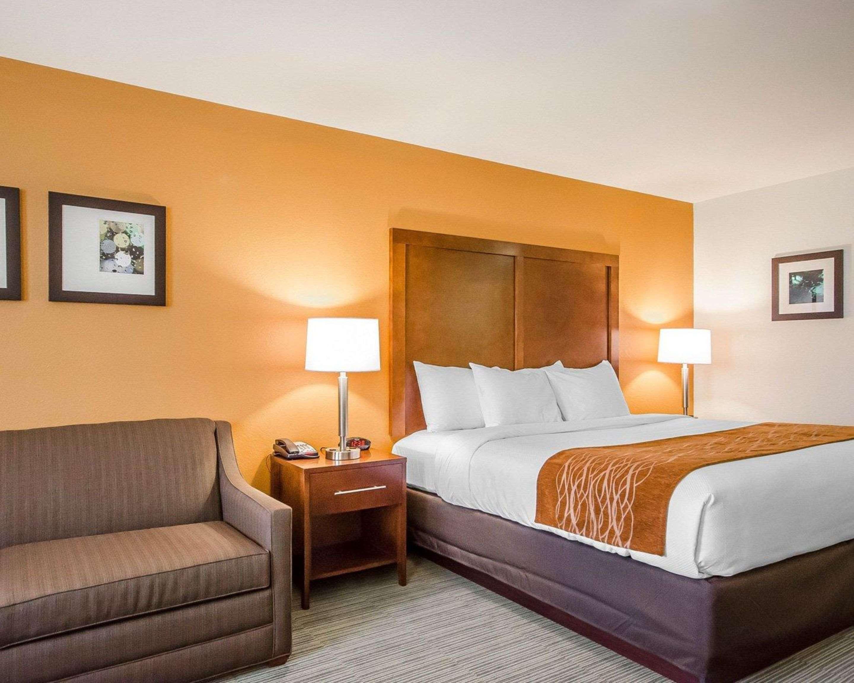 Ferdinand Comfort Inn מראה חיצוני תמונה