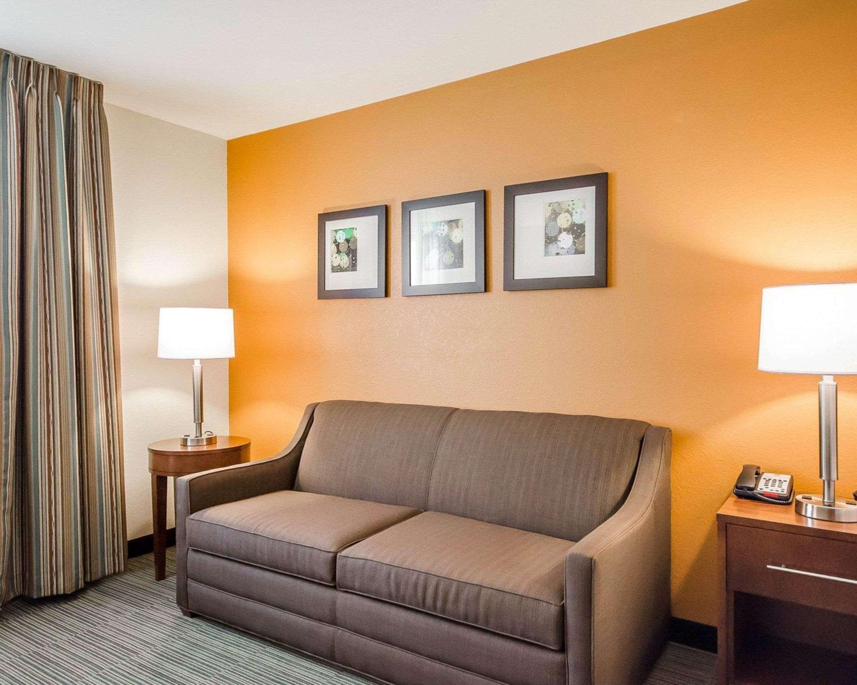Ferdinand Comfort Inn מראה חיצוני תמונה