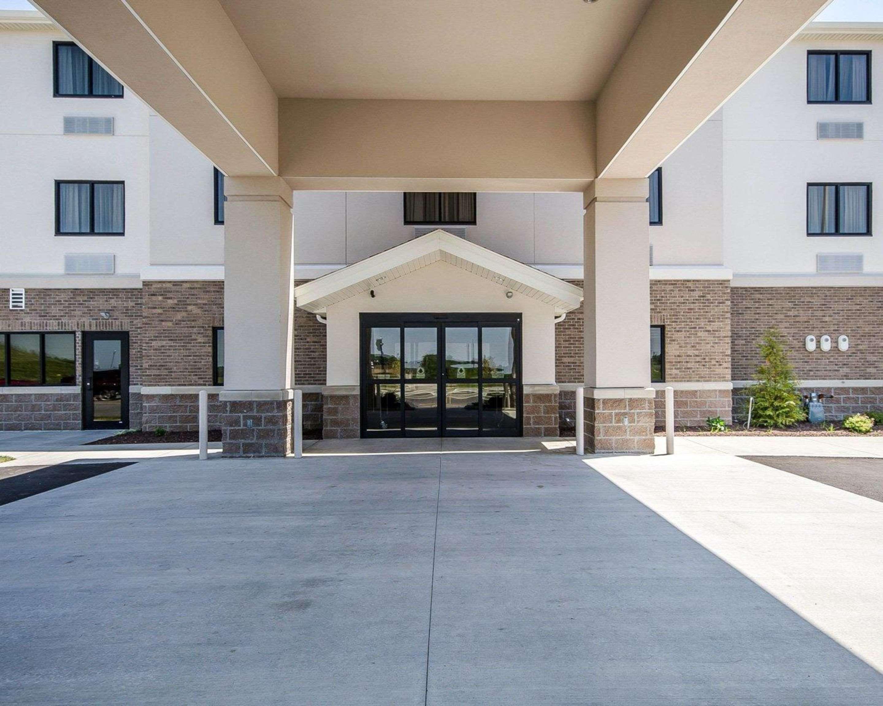 Ferdinand Comfort Inn מראה חיצוני תמונה