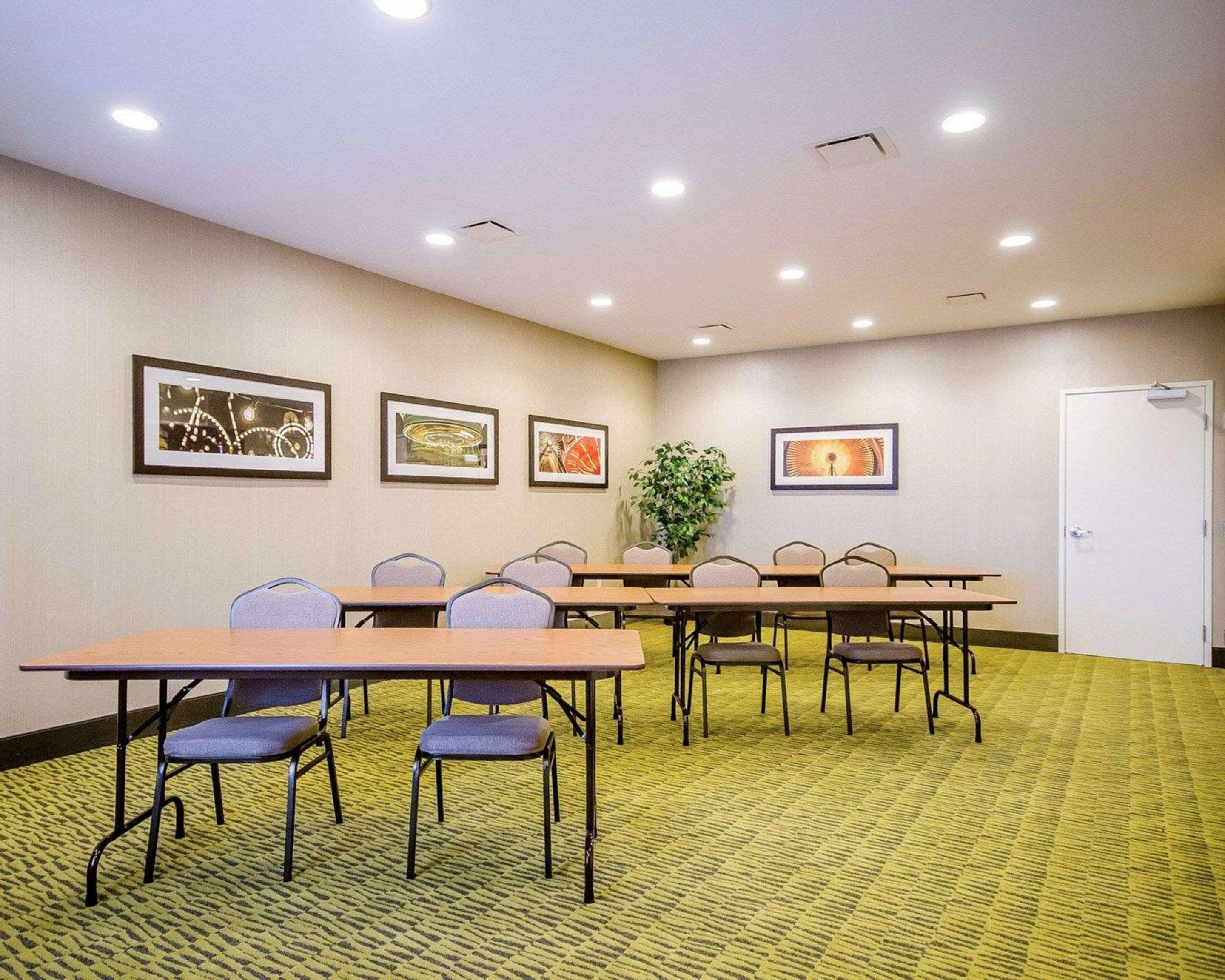 Ferdinand Comfort Inn מראה חיצוני תמונה