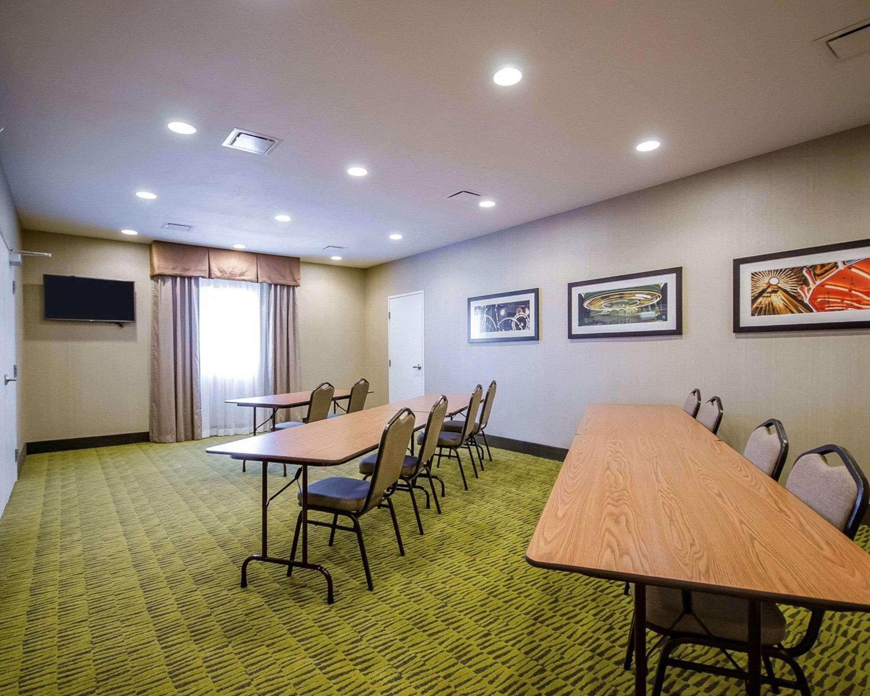 Ferdinand Comfort Inn מראה חיצוני תמונה