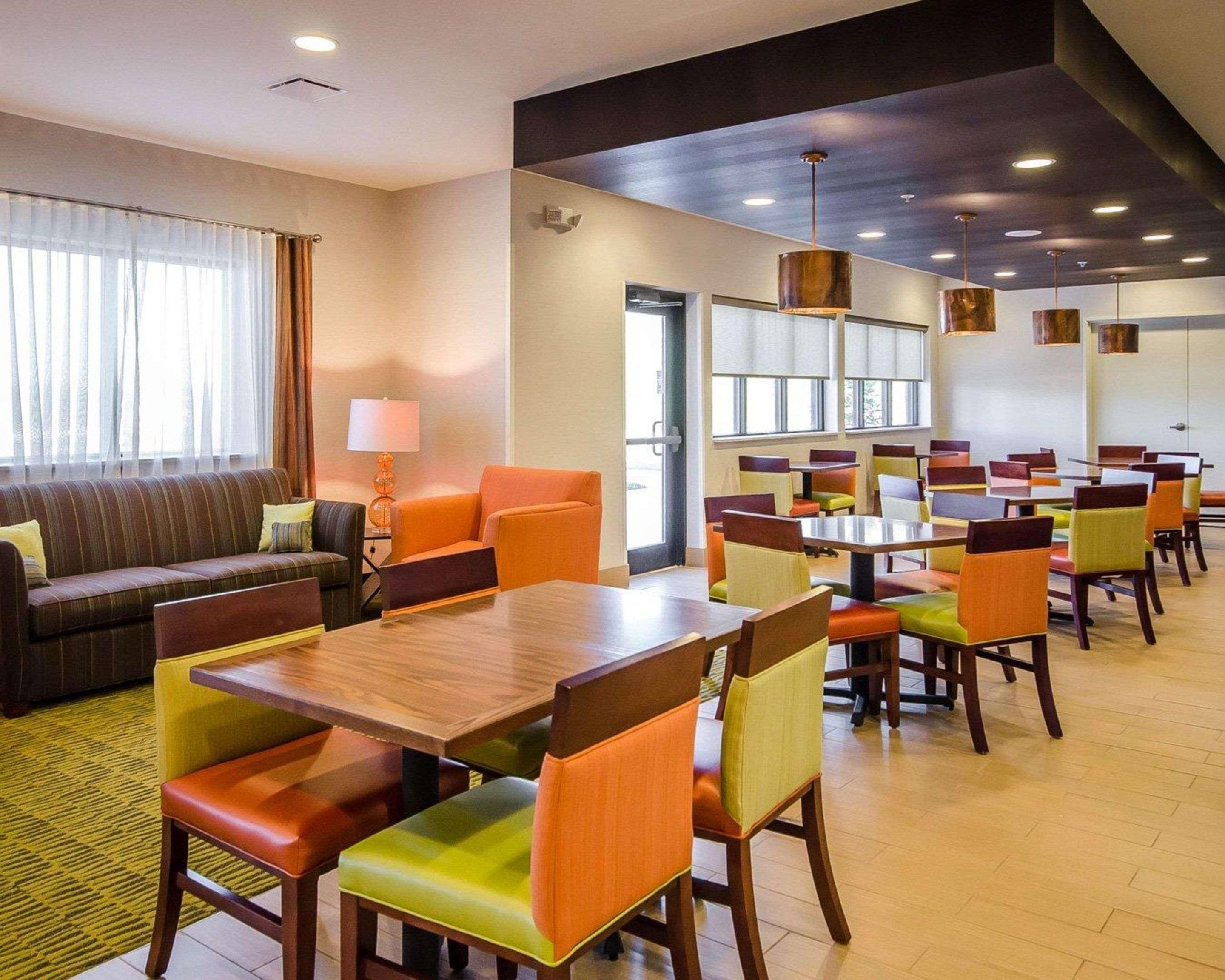 Ferdinand Comfort Inn מראה חיצוני תמונה