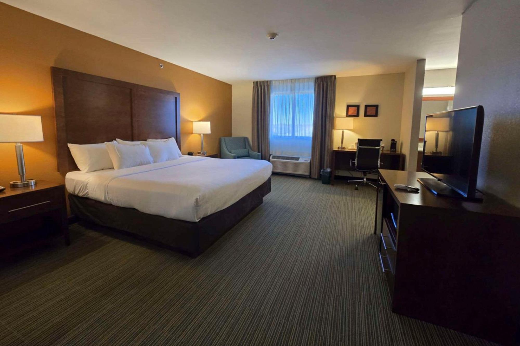 Ferdinand Comfort Inn מראה חיצוני תמונה