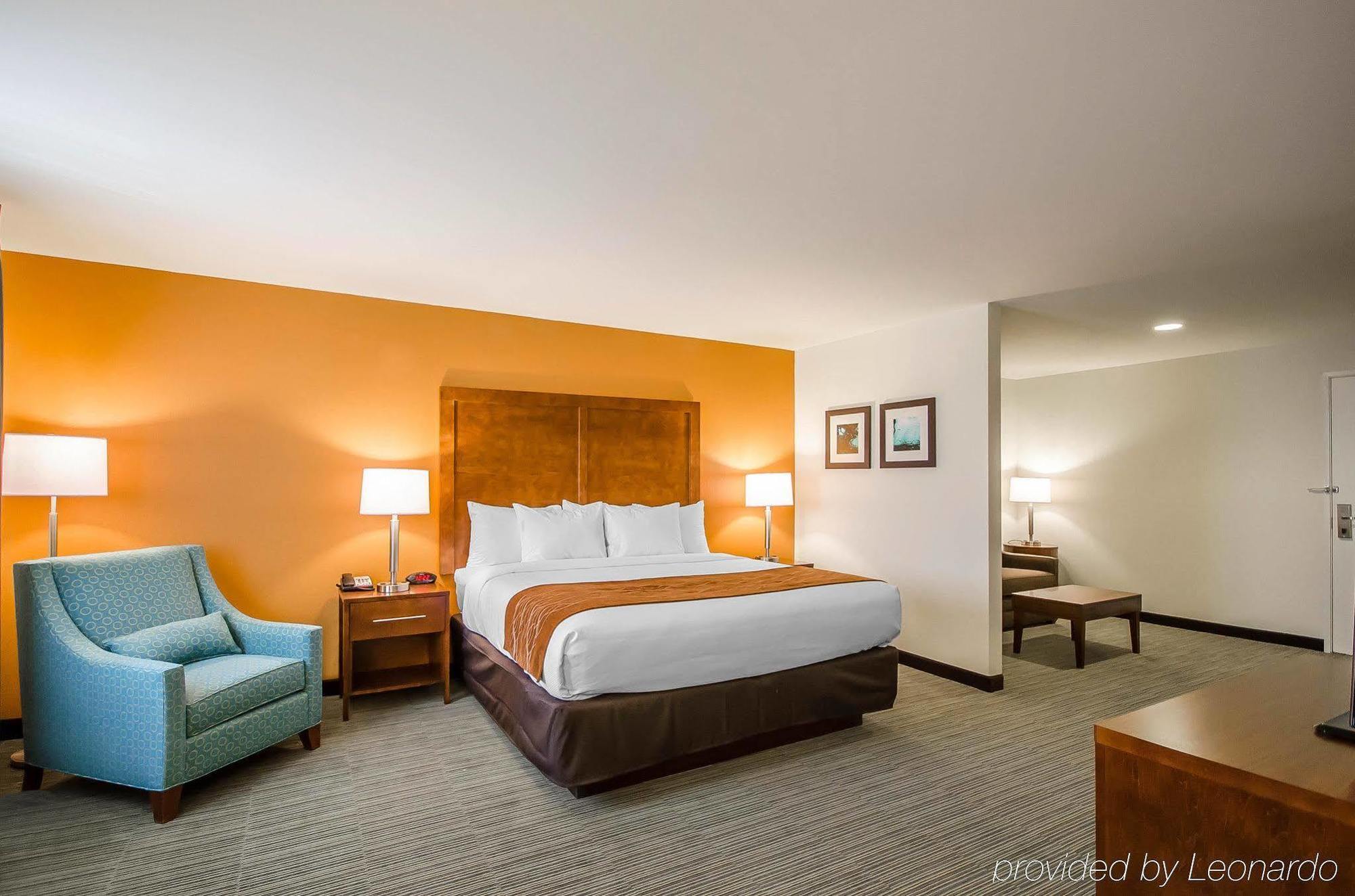 Ferdinand Comfort Inn מראה חיצוני תמונה